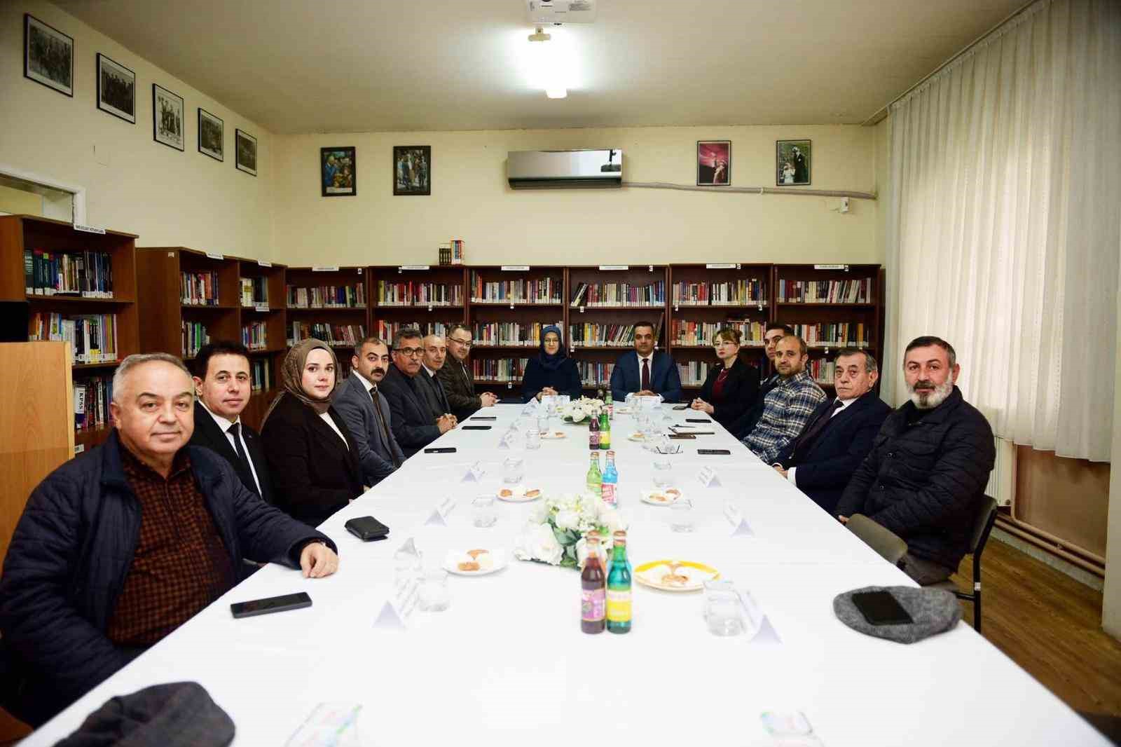 Sarıgöl MYO erkek yurdu bekliyor