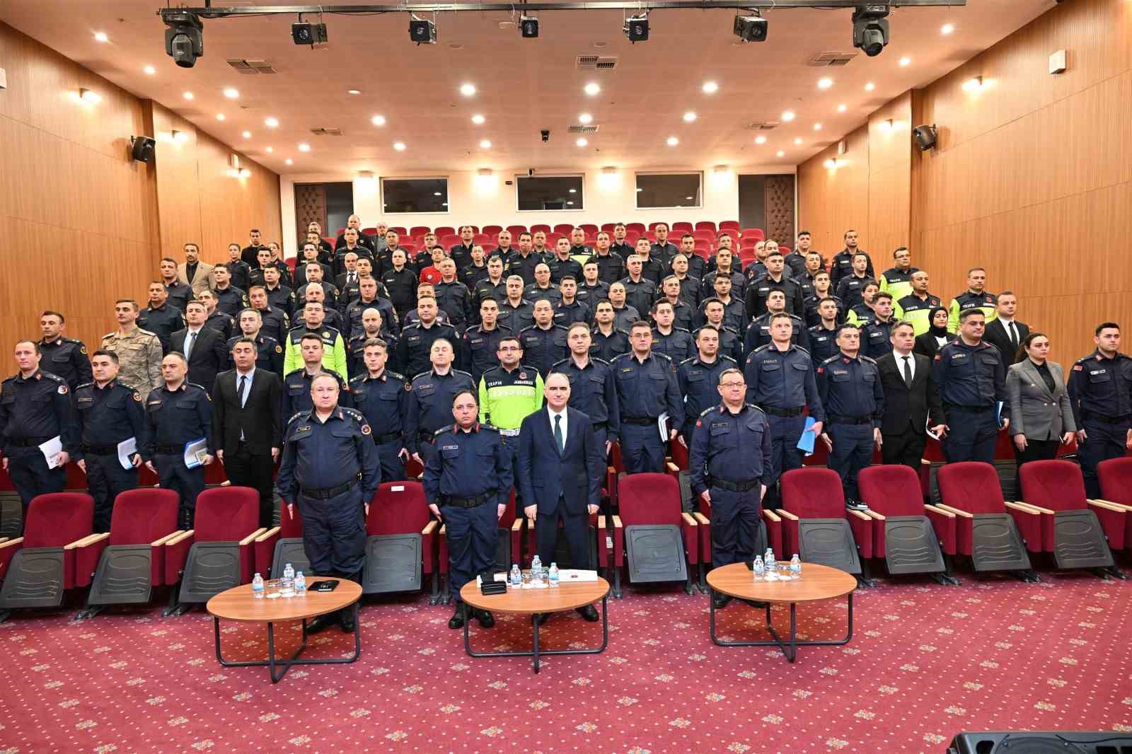 Vali Özkan’dan jandarmaya övgü