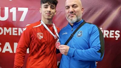 Yunusemre Belediyespor’un başarılı güreşçisi Civan