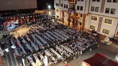 Yunusemre Belediyesi, 11 ayın sultanı