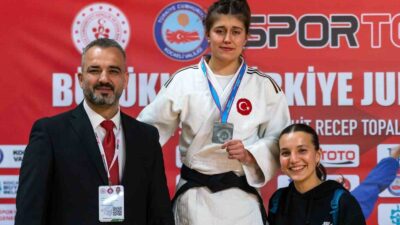 Yunusemre Belediyespor’un judocuları, Kocaeli’de düzenlenen