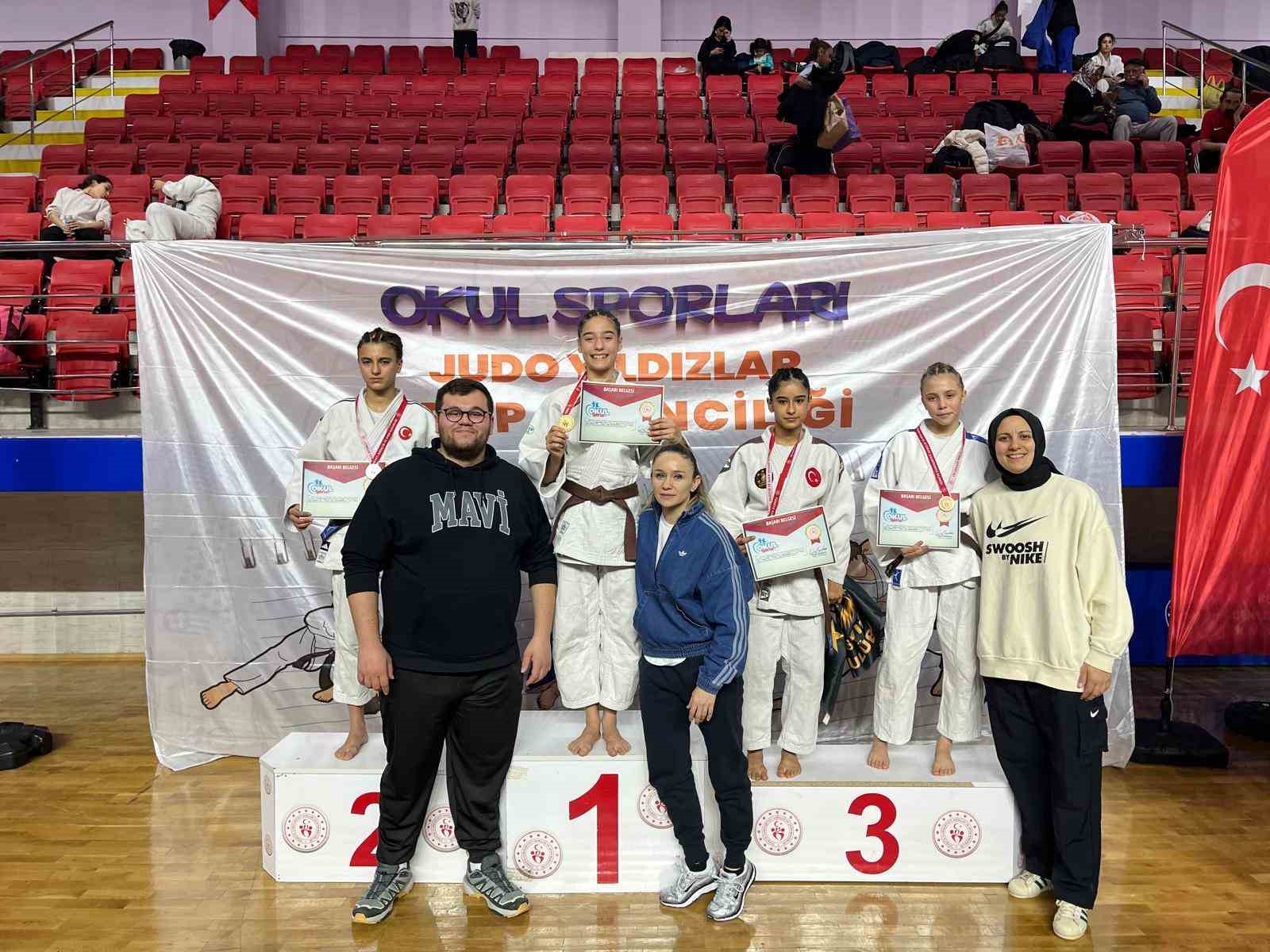 Yunusemreli judoculardan 7 madalya