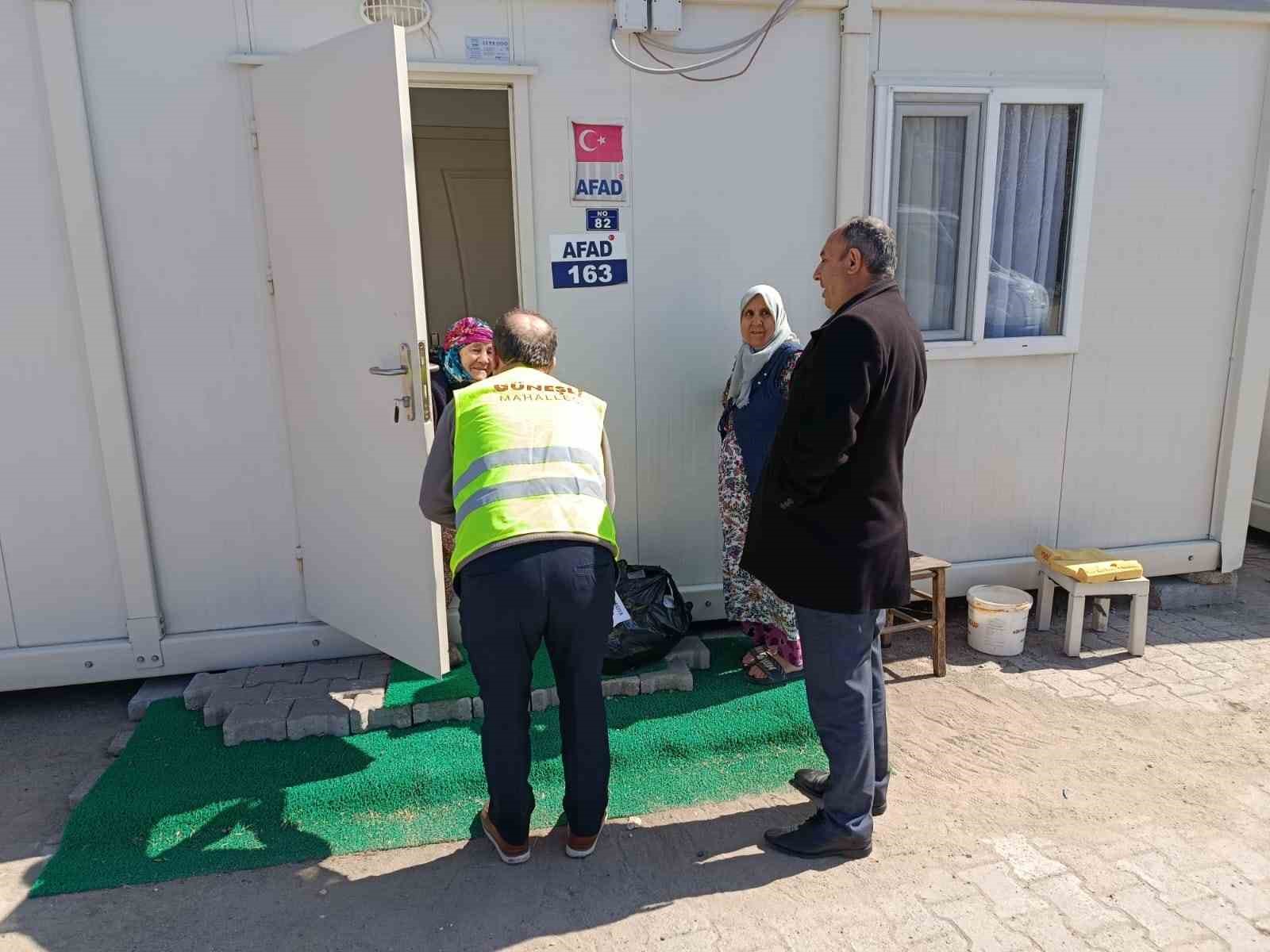 Gördesli öğrencilerden depremzedelere gönül köprüsü