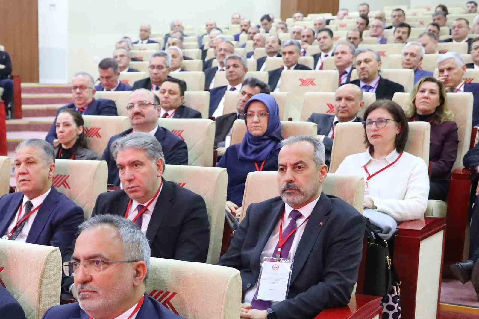 Rektör Kibar Üniversitelerarası Kurul Toplantısı’na katıldı