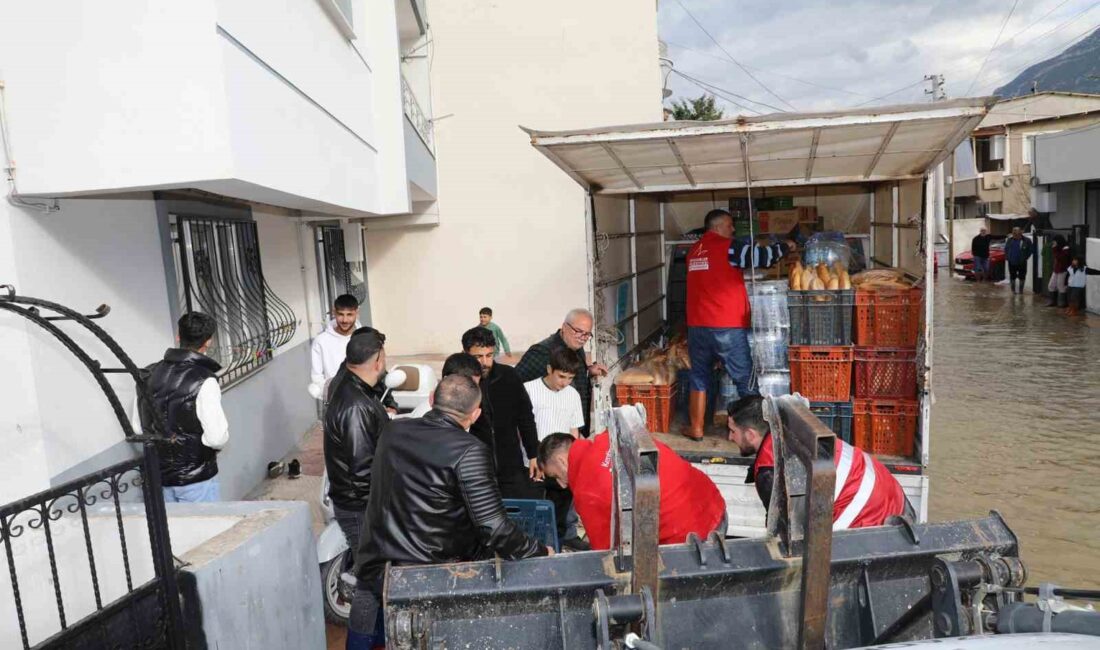 Şehzadeler Belediyesi ekipleri, etkili yağışların