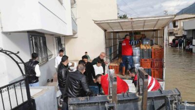 Şehzadeler Belediyesi ekipleri, etkili yağışların