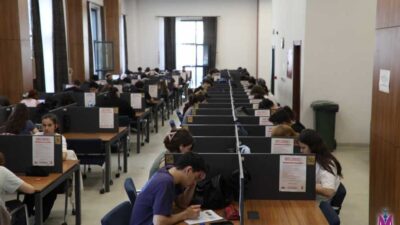 Şehzadeler Belediyesi Gençlik Evi Kütüphanesi,