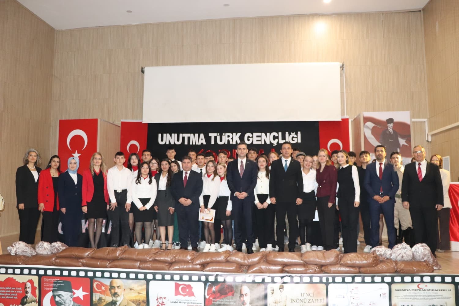 Selendi’de İstiklal Marşı’nın kabulünün 105. yılı anıldı