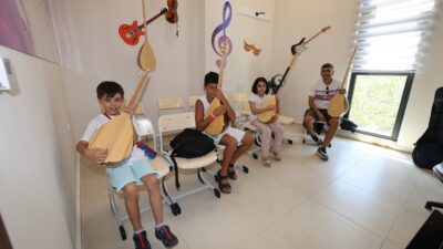 Şehzadeler Belediyesi, sanata ve gençlerin