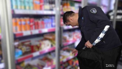 Şehzadeler Belediyesi Zabıta Müdürlüğü ekipleri,