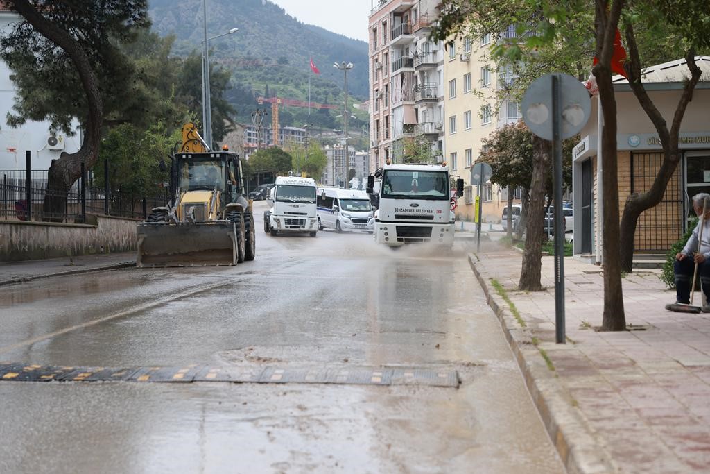 Şehzadelerin dönüşen mahallelerinde kapsamlı temizlik