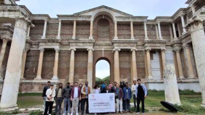 Manisa’da eğitim gören yabancı uyruklu