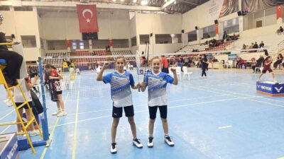 Yunusemre Belediyespor’un başarılı badmintoncuları Elif