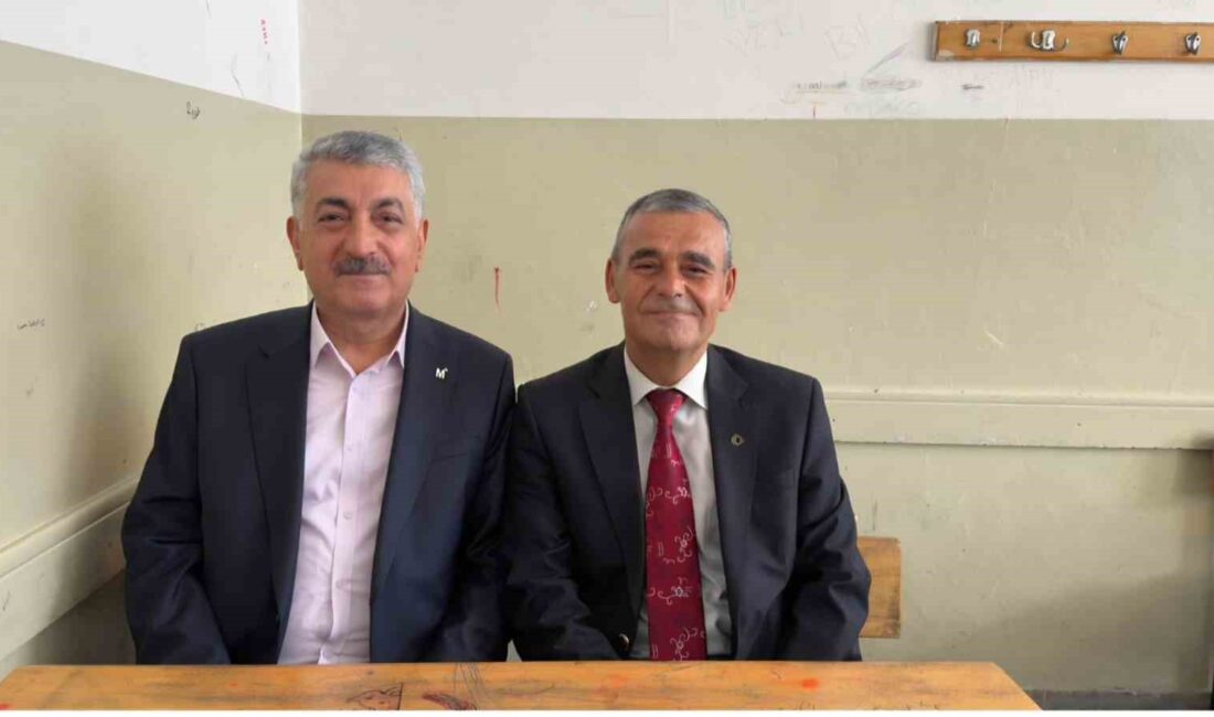 Yunusemre Ticaret Meslek Lisesi mezunları,