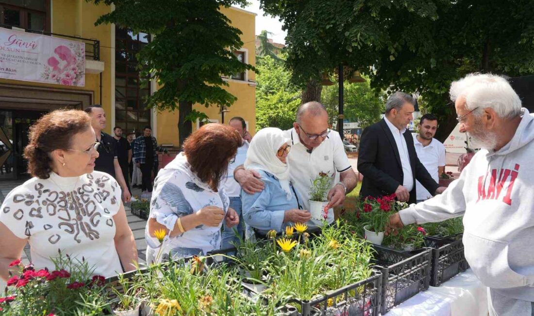 Turgutlu Belediye Başkanı Çetin Akın,