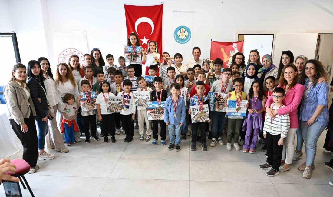 Manisa’da düzenlenen satranç turnuvasında