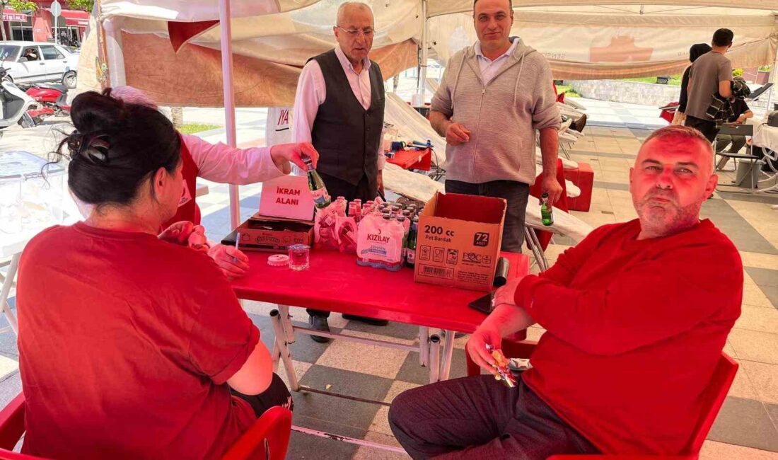 Manisa’nın Sarıgöl ilçesinde Türk Kızılayı