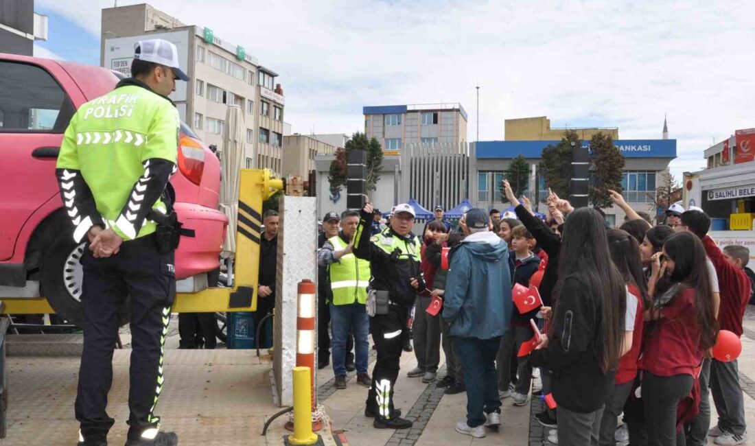 Manisa’nın Salihli ilçesinde Trafik Haftası