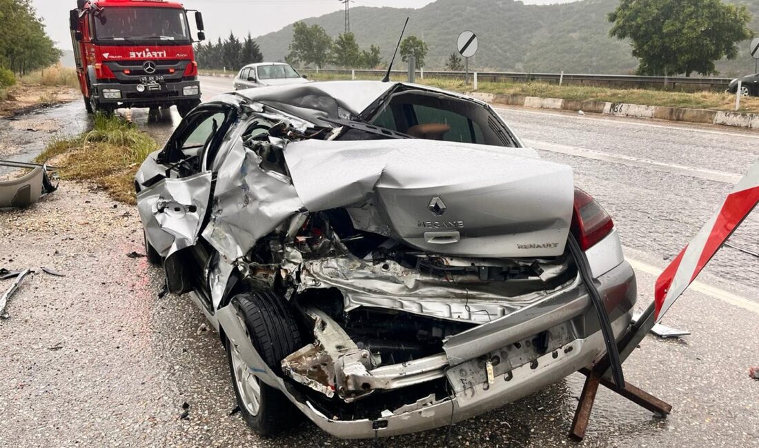 Manisa’nın Kula ilçesinde yağışlı